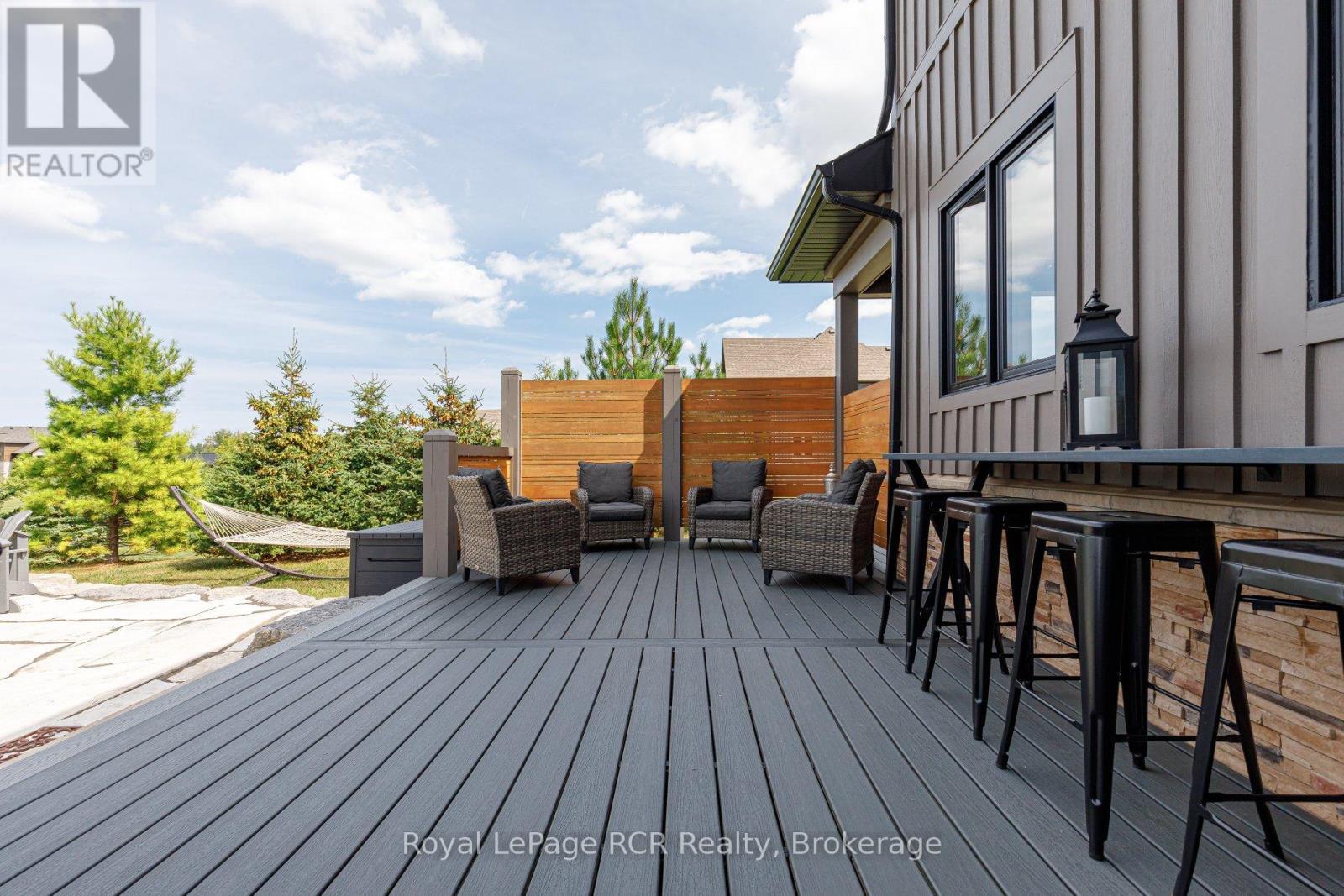 












4 MEADOWLARK WAY

,
Clearview,




Ontario
L9Y0K1

