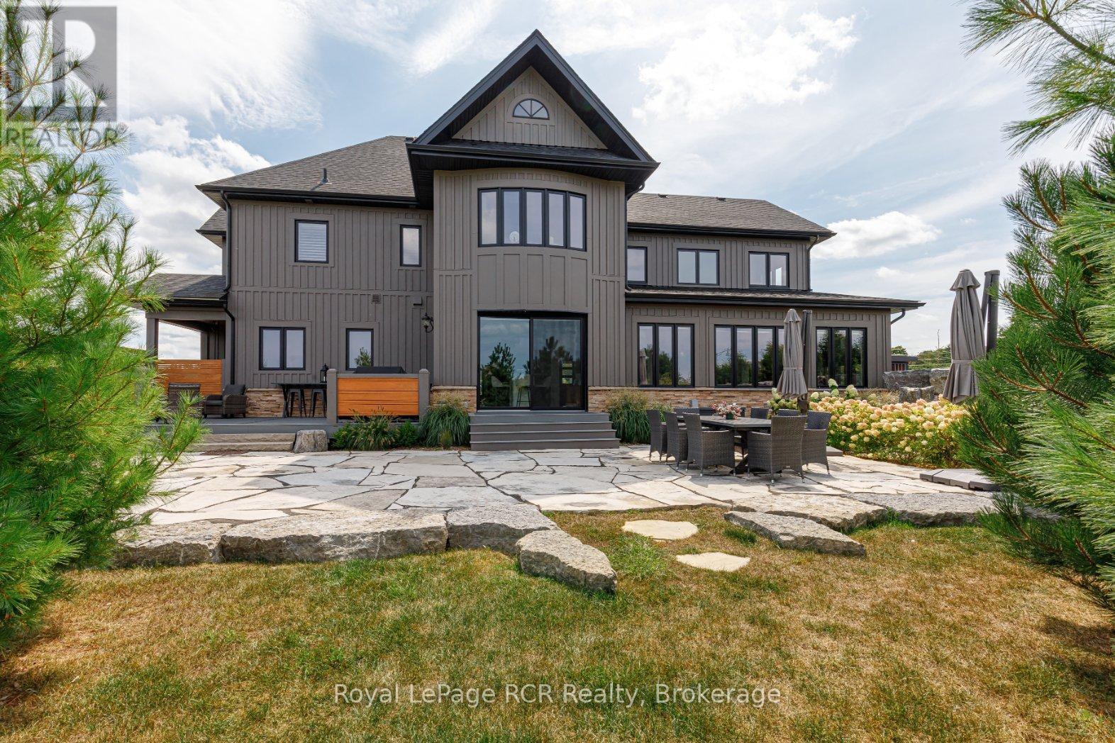 












4 MEADOWLARK WAY

,
Clearview,




Ontario
L9Y0K1

