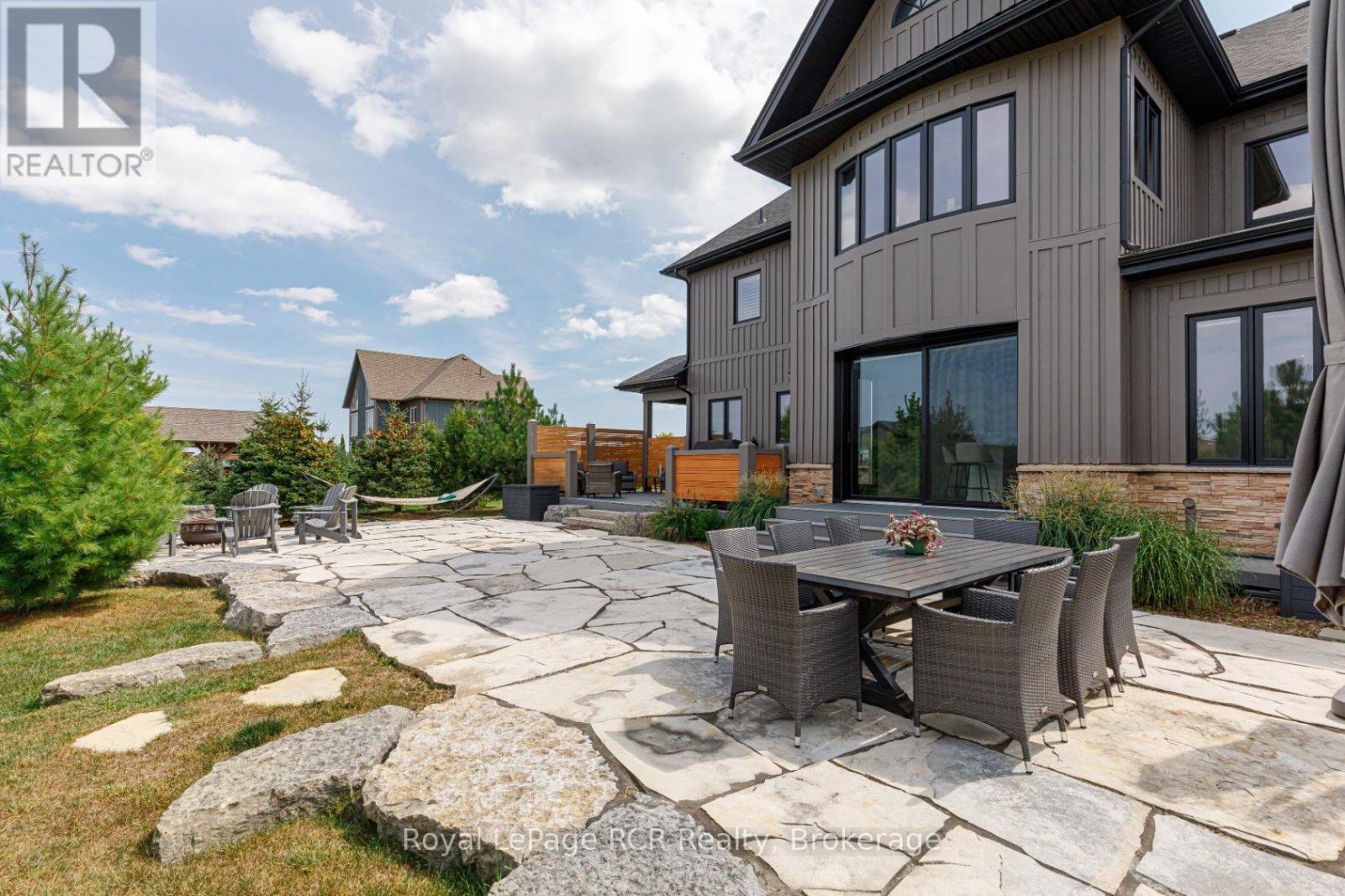 












4 MEADOWLARK WAY

,
Clearview,




Ontario
L9Y0K1

