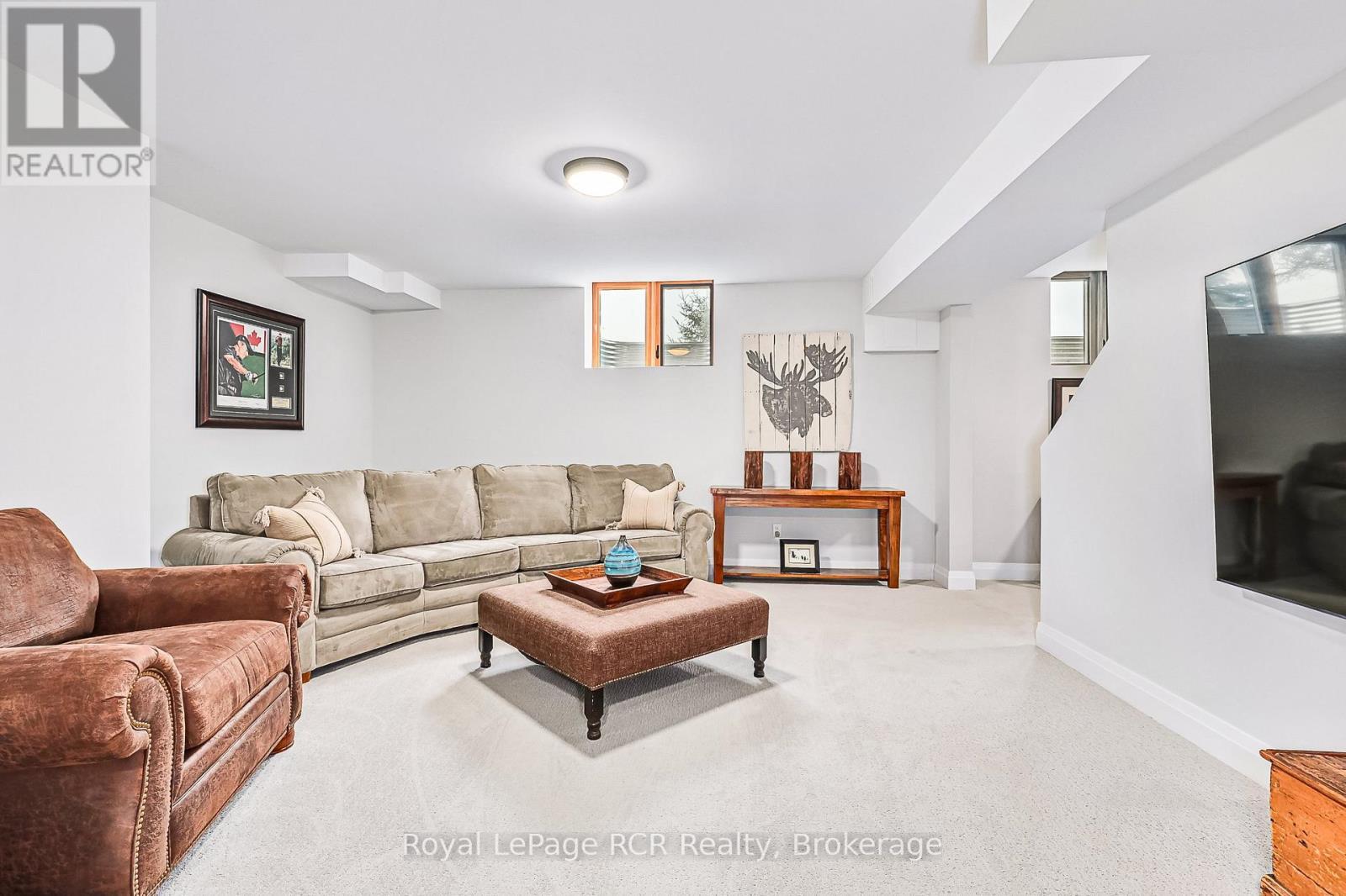 












4 MEADOWLARK WAY

,
Clearview,




Ontario
L9Y0K1

