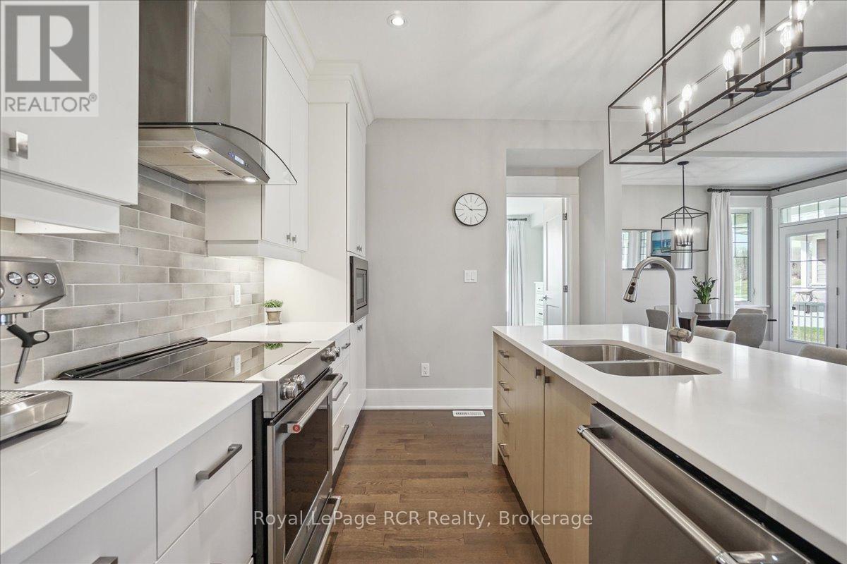 












230 IRONWOOD WAY

,
Georgian Bluffs,




Ontario
N0H1S0

