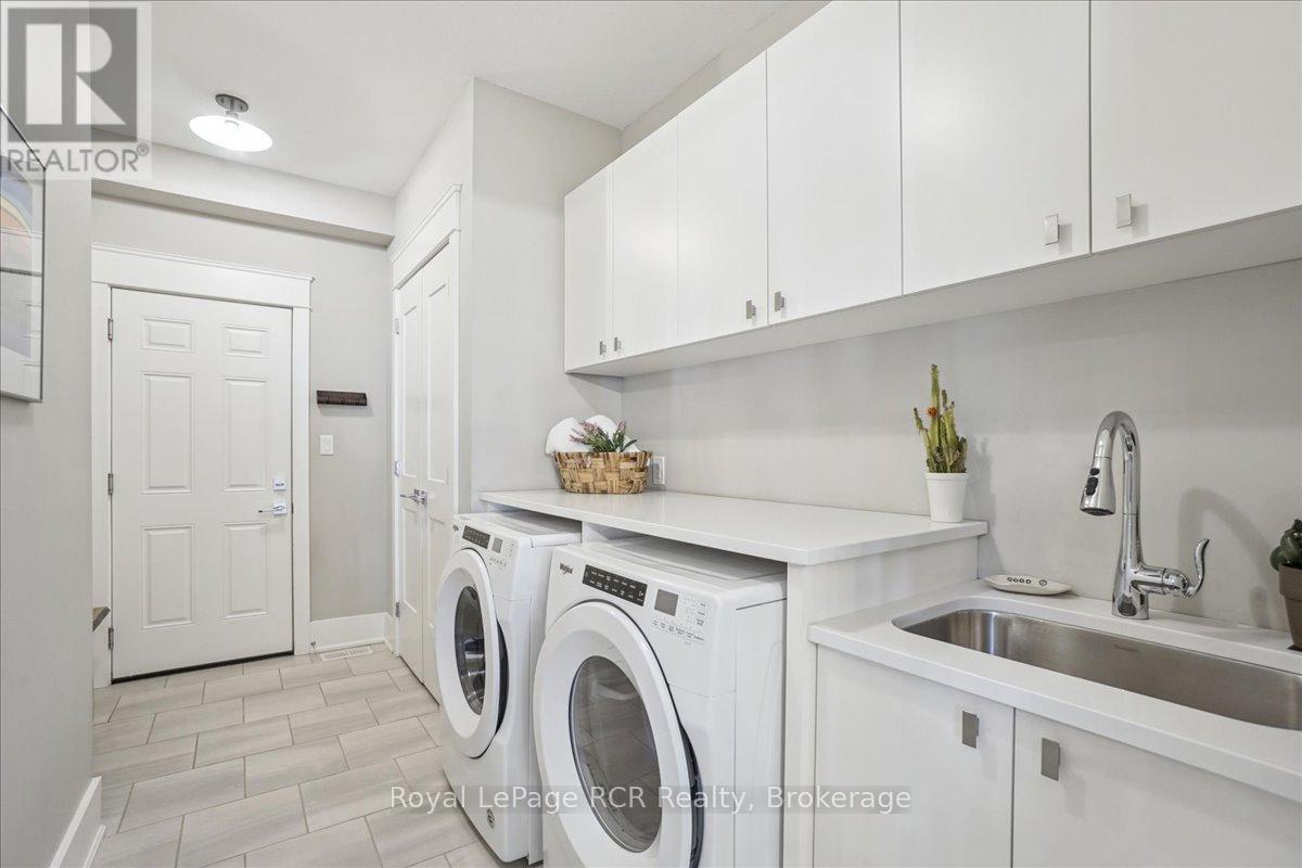 












230 IRONWOOD WAY

,
Georgian Bluffs,




Ontario
N0H1S0

