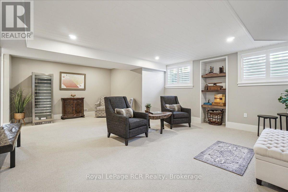 












230 IRONWOOD WAY

,
Georgian Bluffs,




Ontario
N0H1S0

