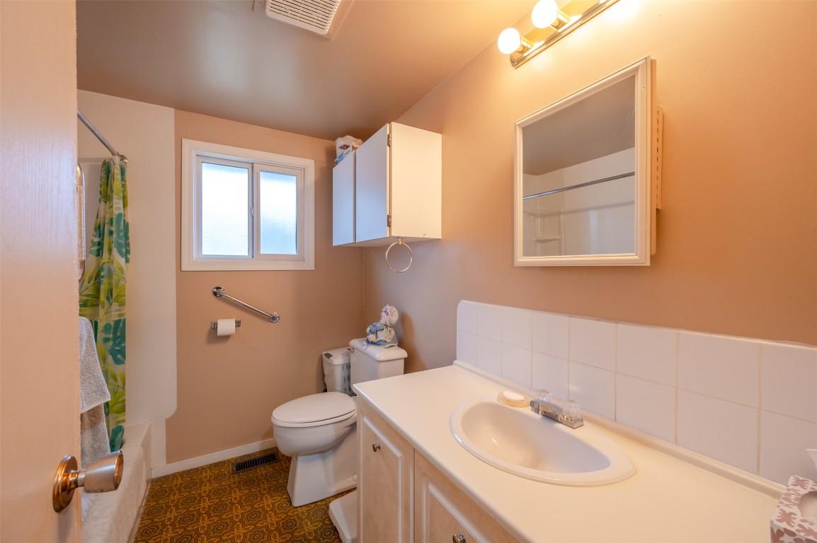 









824


Birch

Street,
Okanagan Falls,




BC
V0H 1R0

