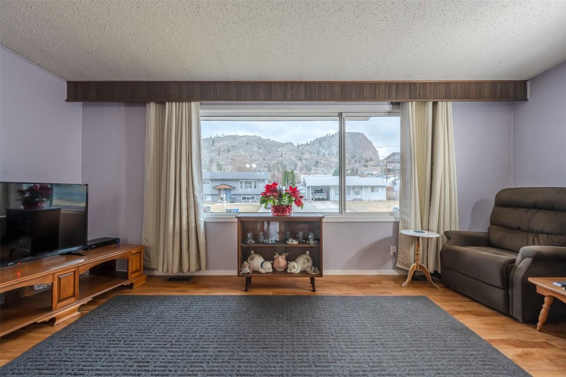 









824


Birch

Street,
Okanagan Falls,




BC
V0H 1R0

