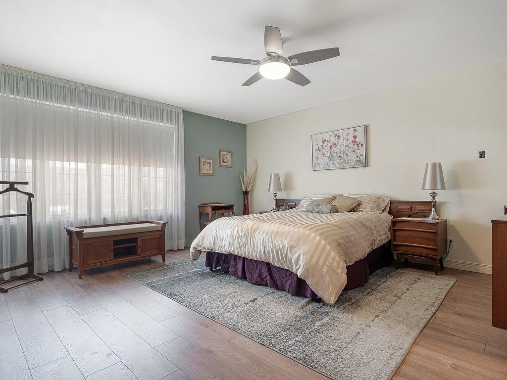 









541


Rue Principale

,
Saint-Sauveur,




QC
J0R1R5

