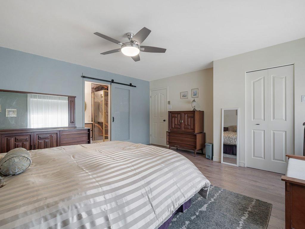 









541


Rue Principale

,
Saint-Sauveur,




QC
J0R1R5

