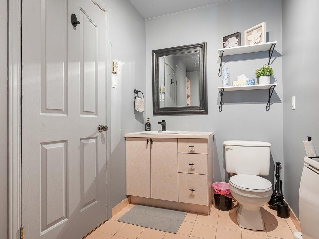 









541


Rue Principale

,
Saint-Sauveur,




QC
J0R1R5

