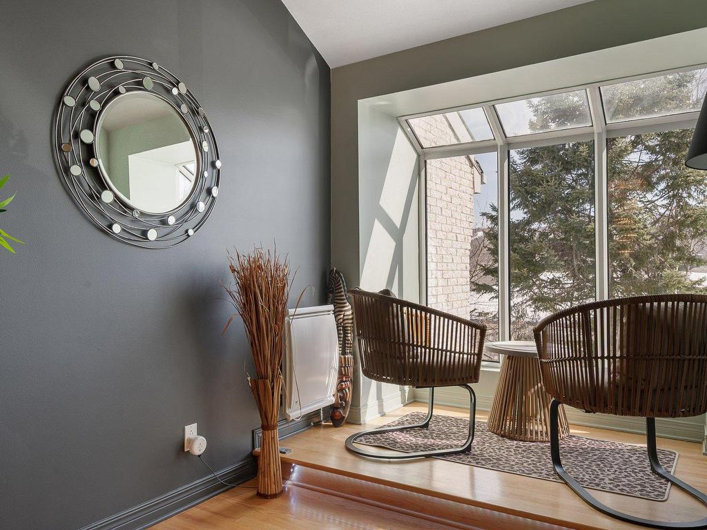 









541


Rue Principale

,
Saint-Sauveur,




QC
J0R1R5

