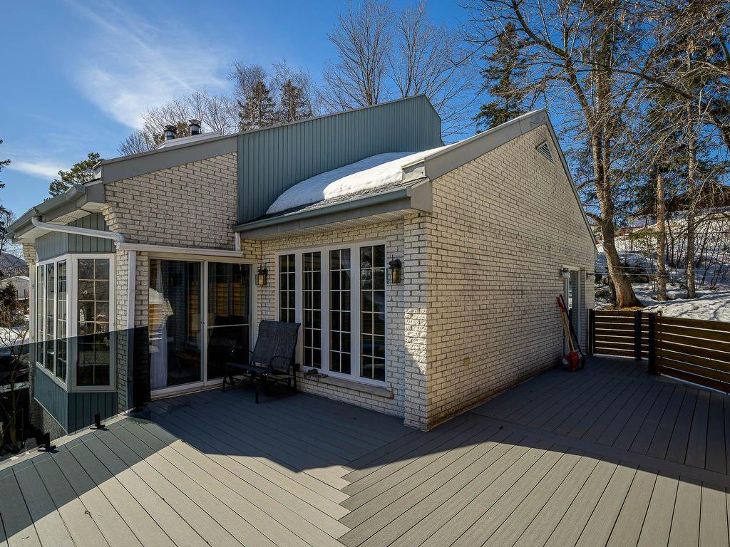 









541


Rue Principale

,
Saint-Sauveur,




QC
J0R1R5

