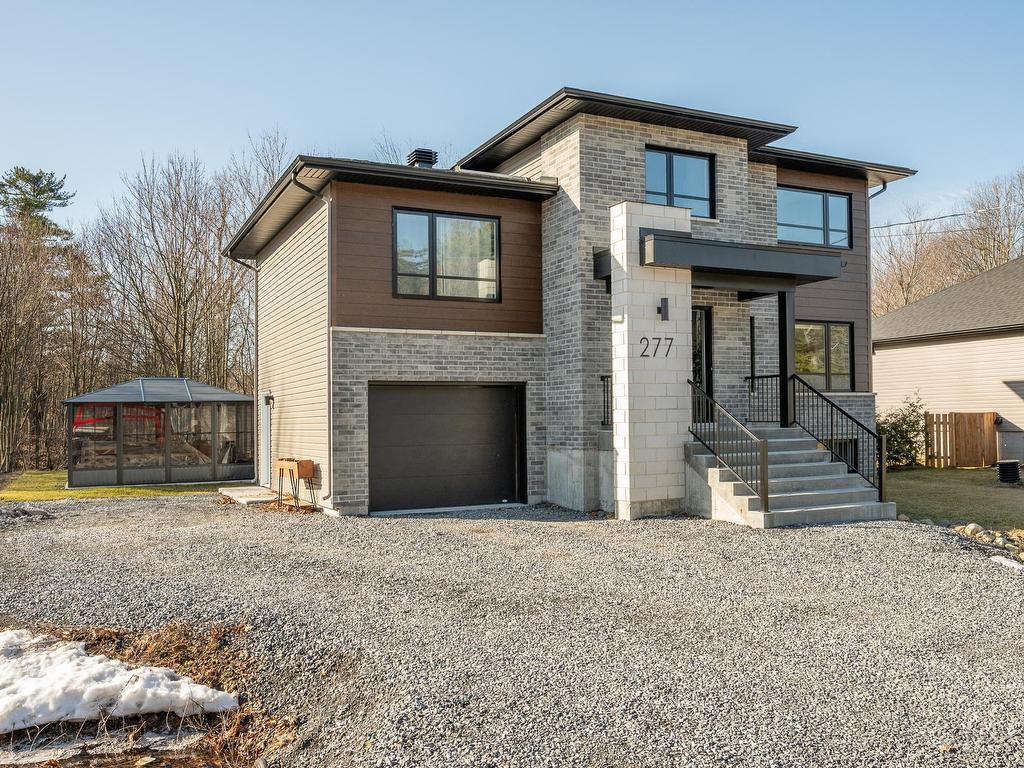 









277


51e Rue O.

,
Venise-en-Québec,




QC
J0J2K0

