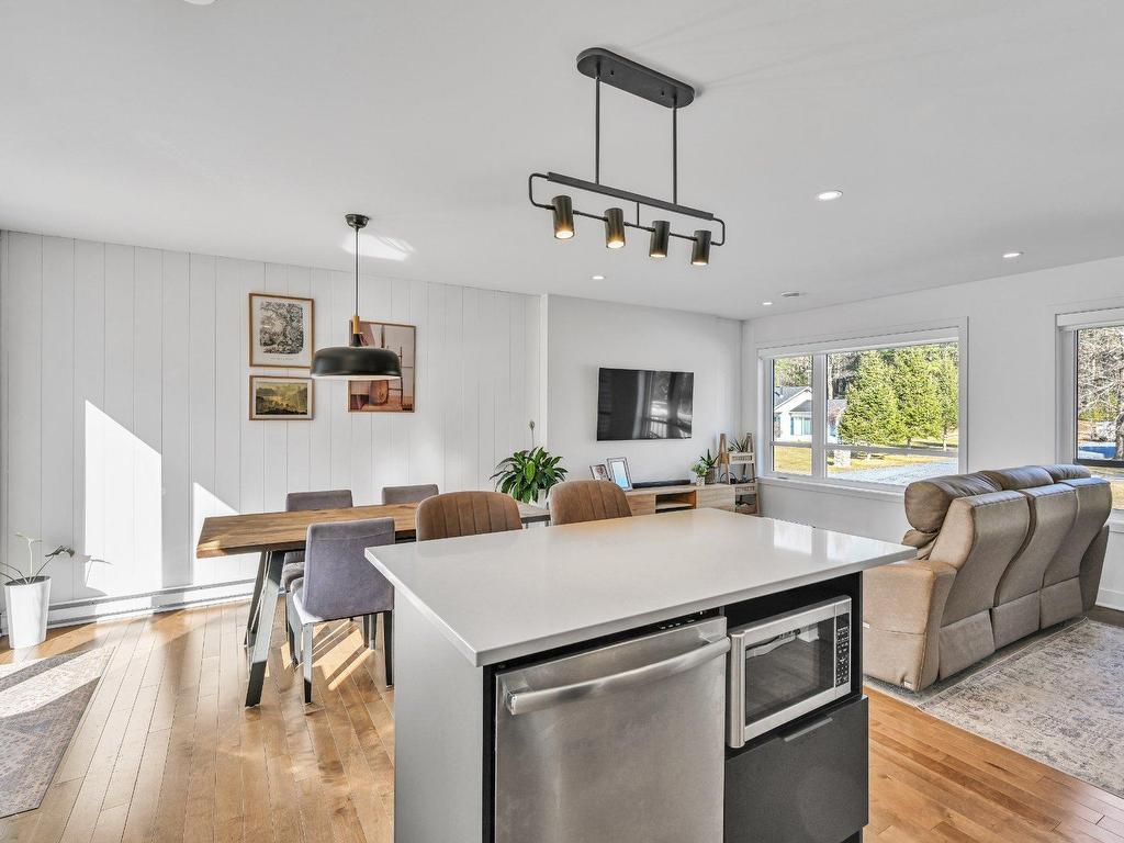 









277


51e Rue O.

,
Venise-en-Québec,




QC
J0J2K0

