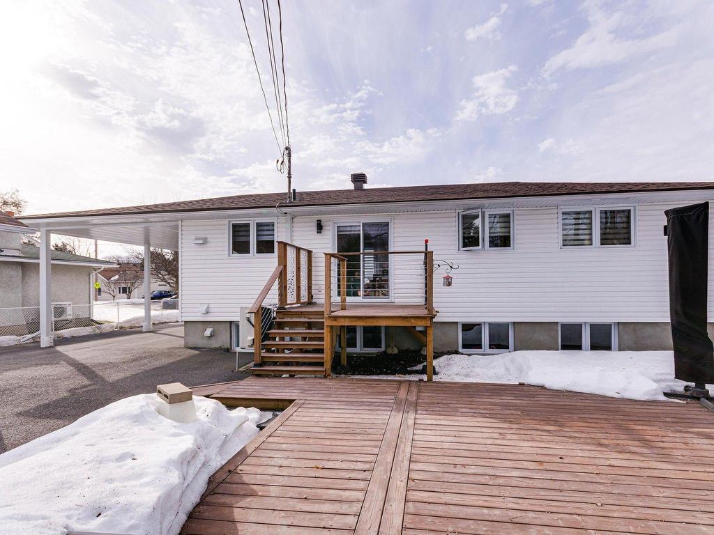









121Z


Rue Pierre-Laporte

,
Gatineau (Buckingham),




QC
J8L1W5


