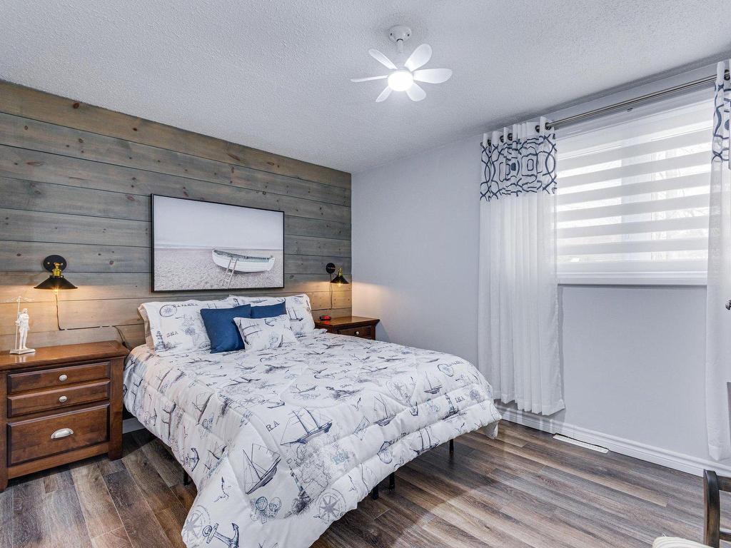









121Z


Rue Pierre-Laporte

,
Gatineau (Buckingham),




QC
J8L1W5

