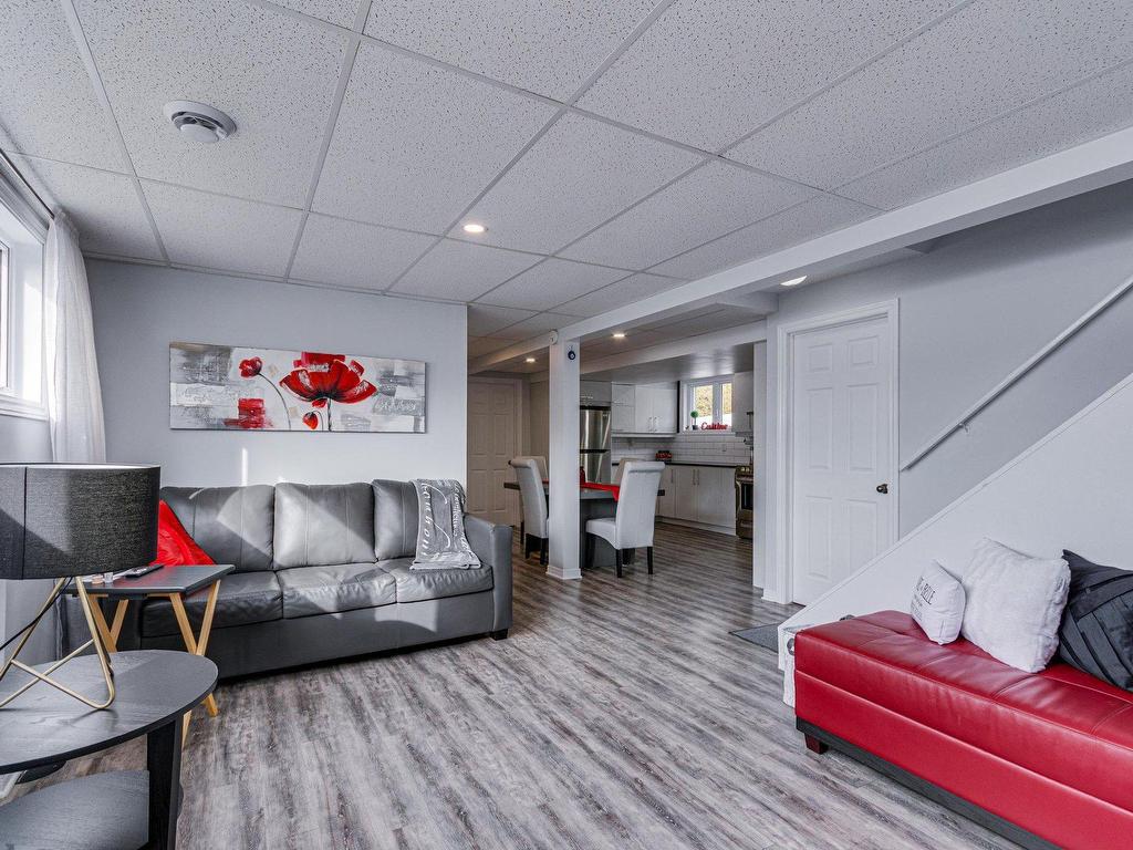 









121Z


Rue Pierre-Laporte

,
Gatineau (Buckingham),




QC
J8L1W5

