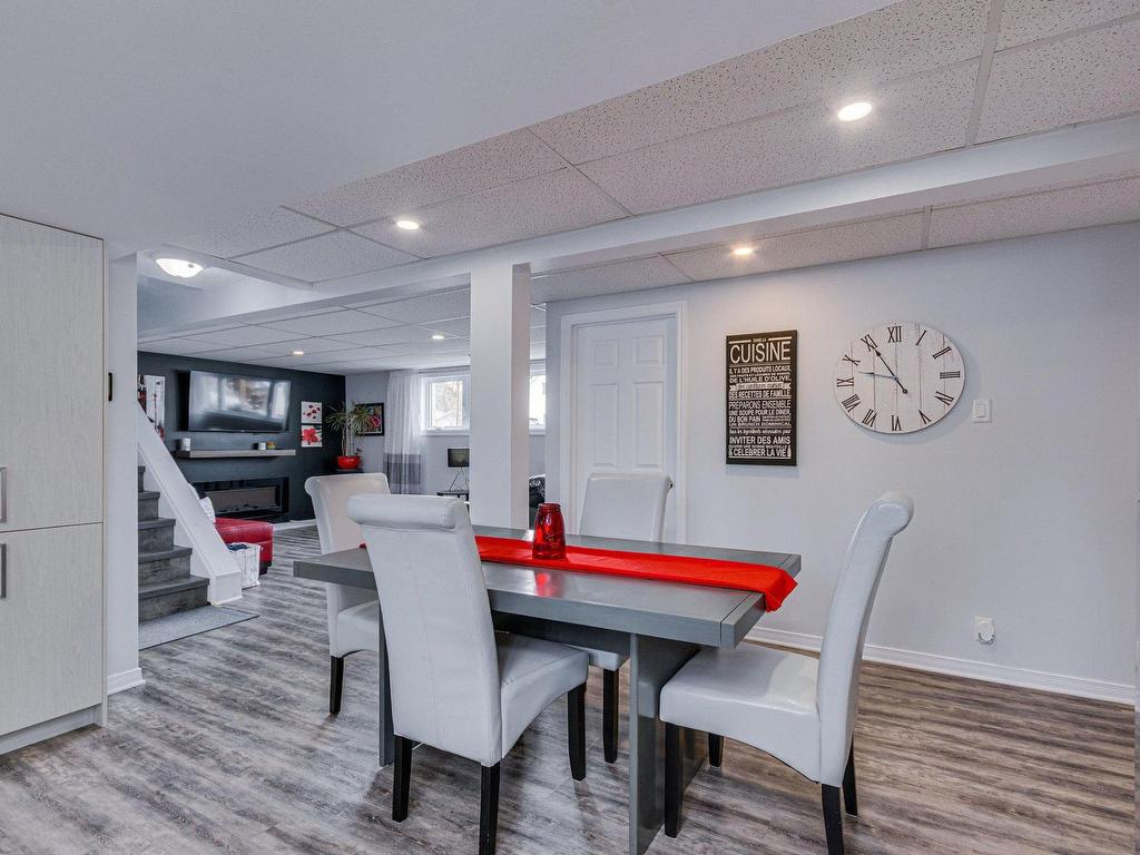 









121Z


Rue Pierre-Laporte

,
Gatineau (Buckingham),




QC
J8L1W5

