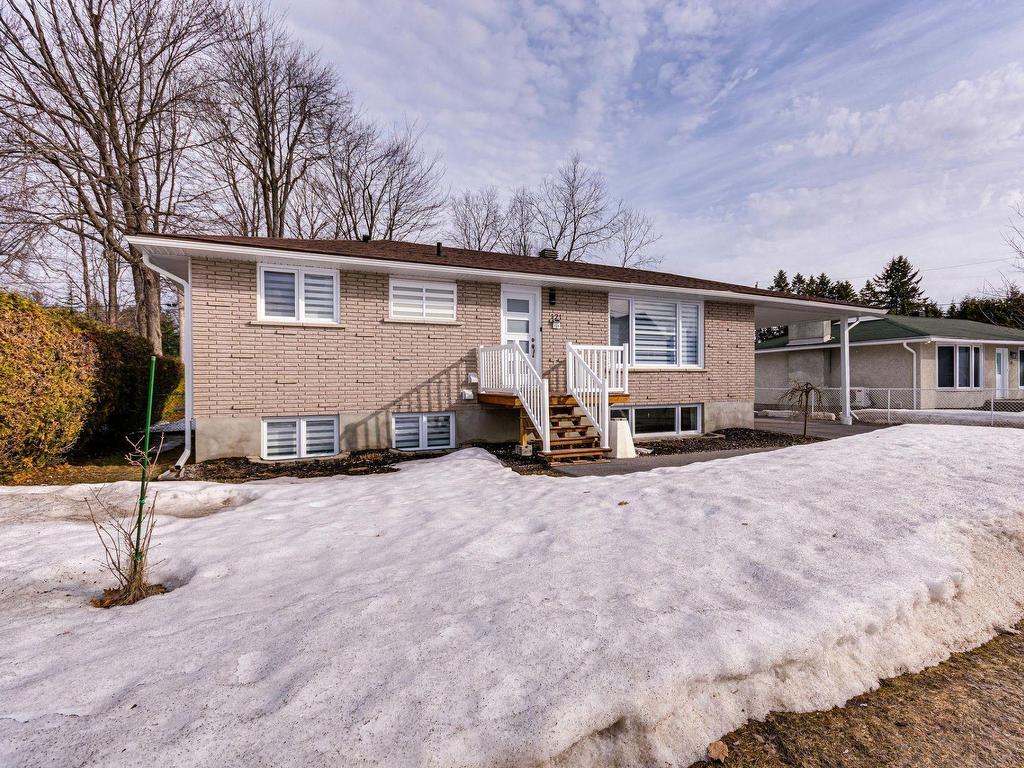 









121Z


Rue Pierre-Laporte

,
Gatineau (Buckingham),




QC
J8L1W5

