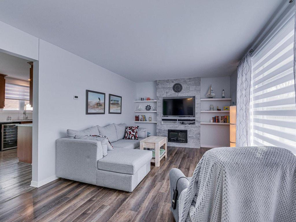 









121Z


Rue Pierre-Laporte

,
Gatineau (Buckingham),




QC
J8L1W5

