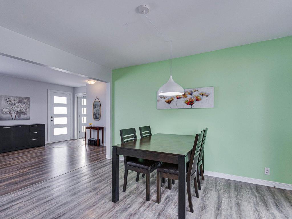 









121Z


Rue Pierre-Laporte

,
Gatineau (Buckingham),




QC
J8L1W5

