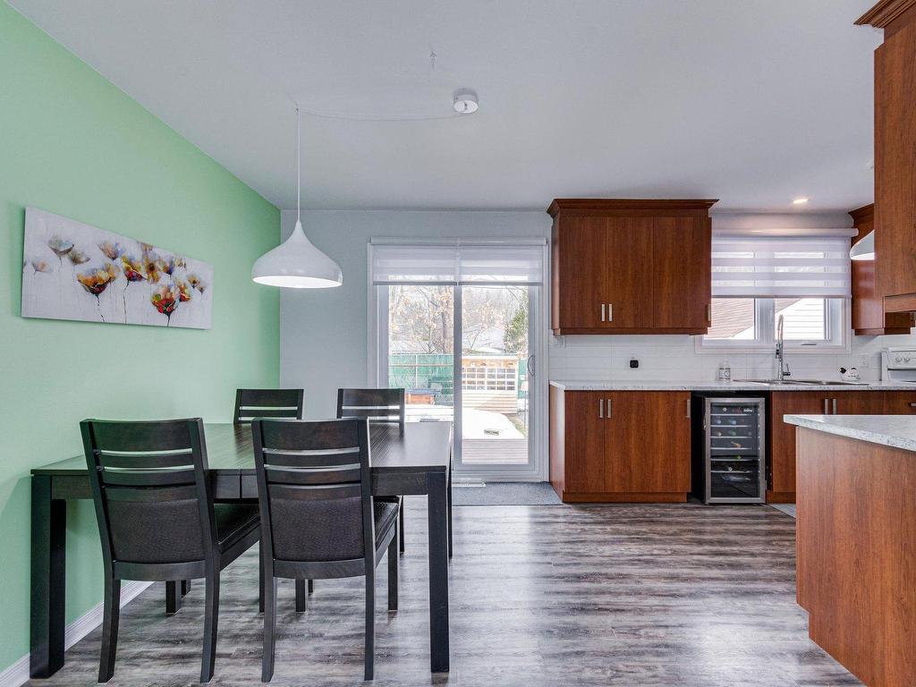 









121Z


Rue Pierre-Laporte

,
Gatineau (Buckingham),




QC
J8L1W5

