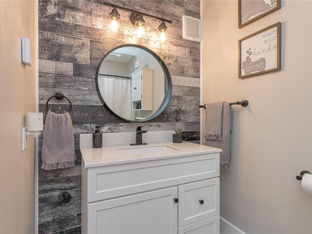 









3089


Barons

Rd, 207,
Nanaimo,




BC
V9T 3Y6

