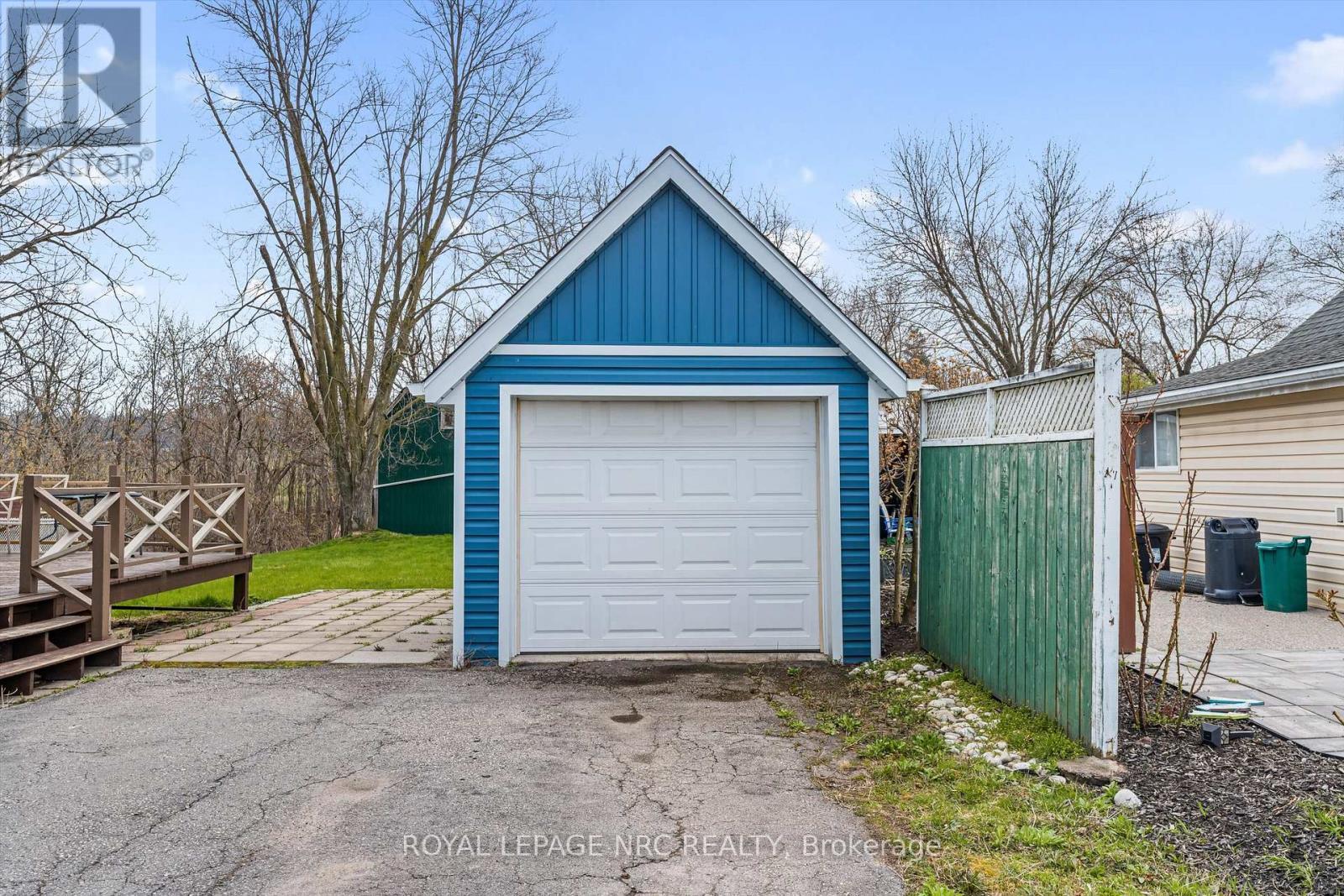 












3384 JOHNSON STREET

,
Lincoln (Lincoln-Jordan/Vineland),




Ontario
L0R2C0

