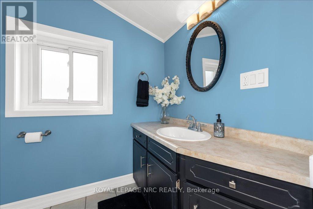 












3384 JOHNSON STREET

,
Lincoln (Lincoln-Jordan/Vineland),




Ontario
L0R2C0

