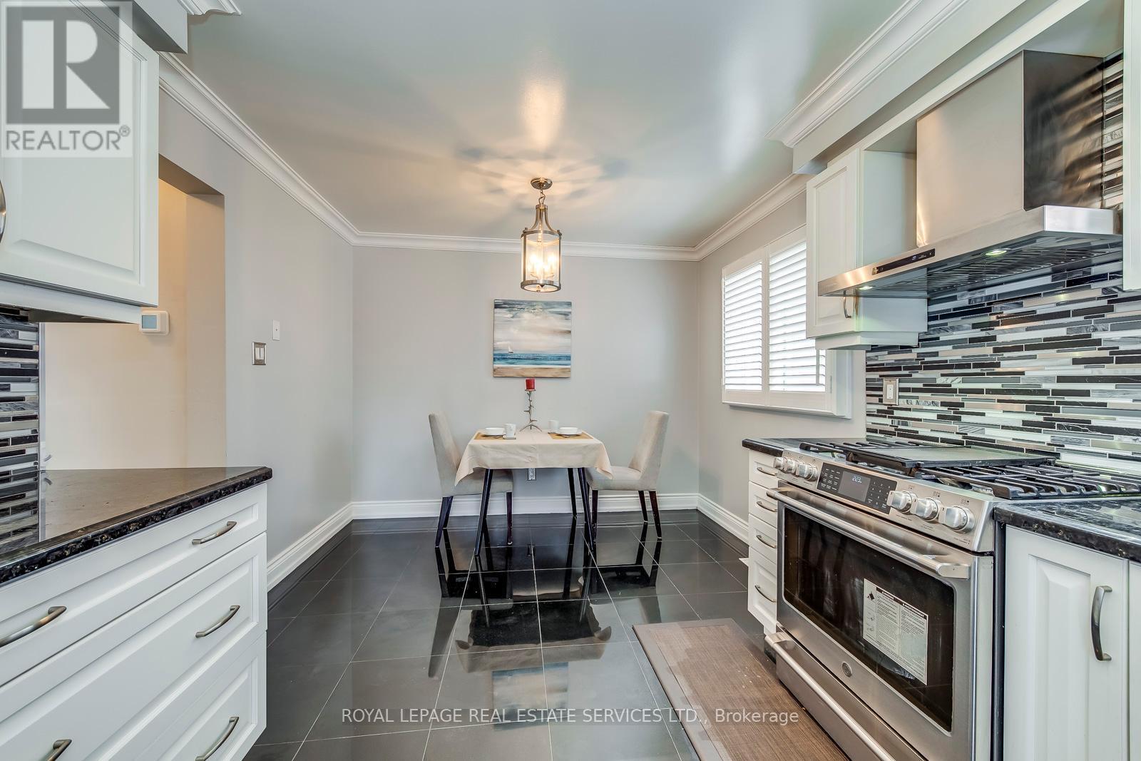 












5254 ASTWELL AVENUE

,
Mississauga,




Ontario
L5R3H8

