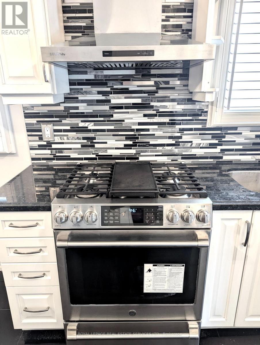 












5254 ASTWELL AVENUE

,
Mississauga,




Ontario
L5R3H8


