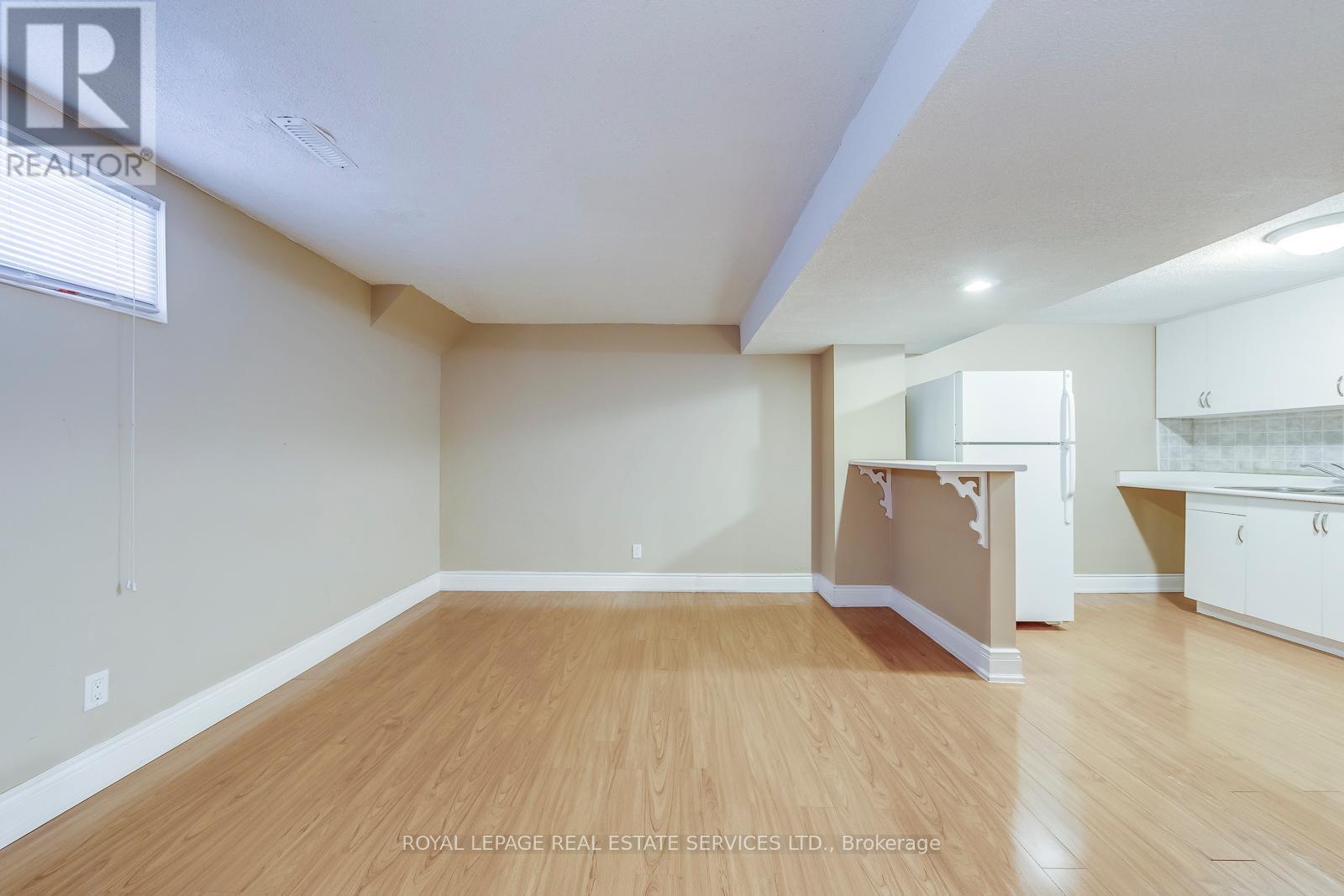 












5254 ASTWELL AVENUE

,
Mississauga,




Ontario
L5R3H8

