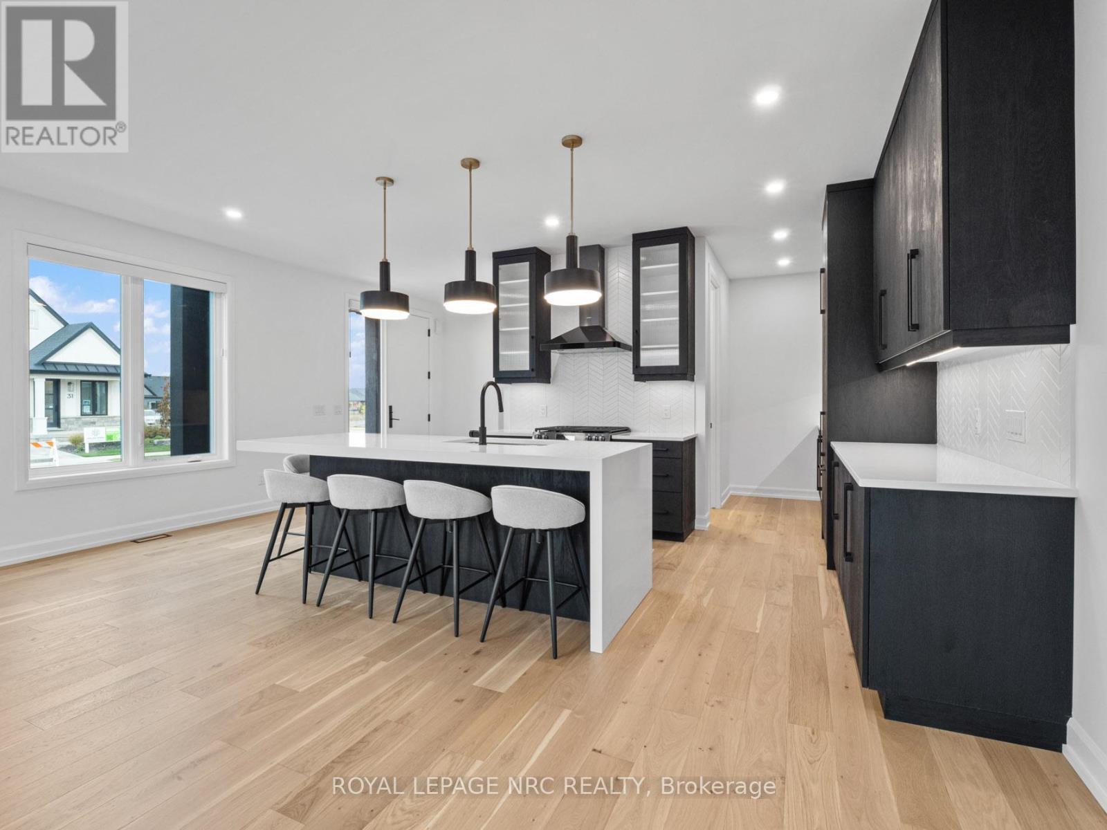 












200 KLAGER AVENUE

,
Pelham (Fonthill),




Ontario
L0S1E6

