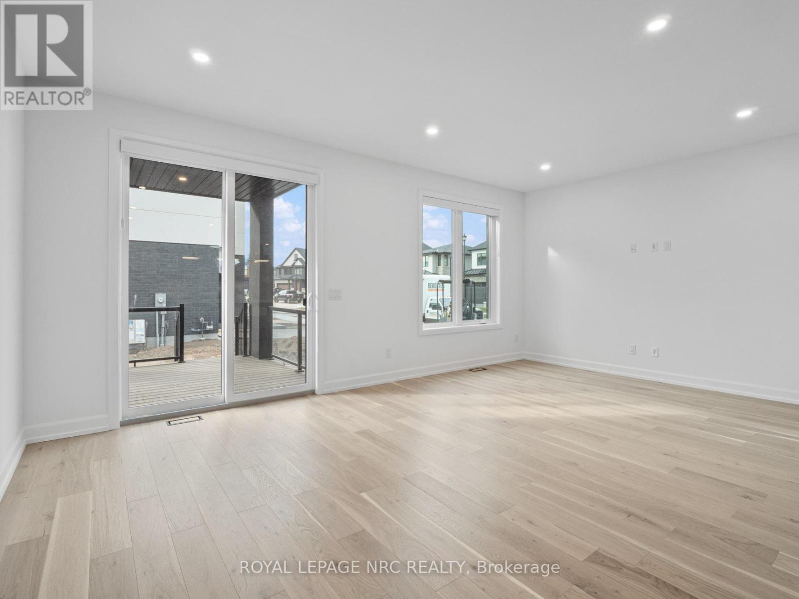 












200 KLAGER AVENUE

,
Pelham (Fonthill),




Ontario
L0S1E6

