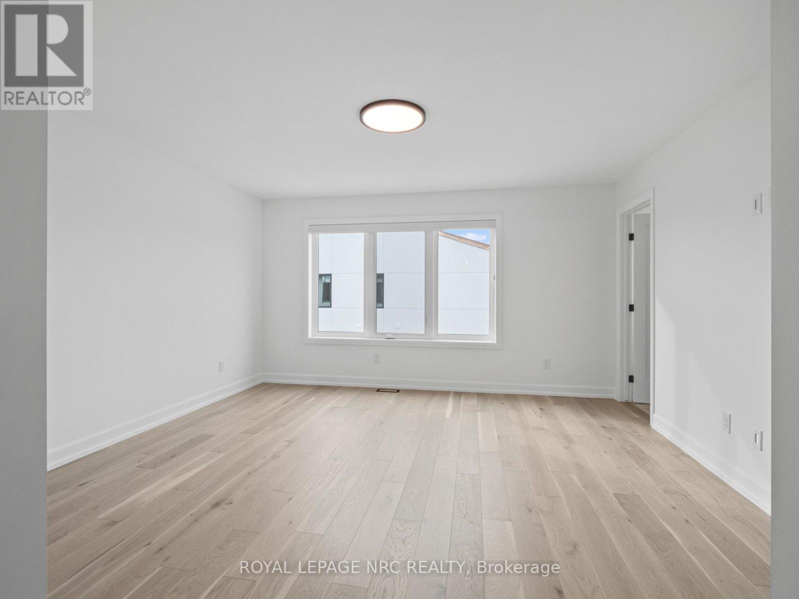 












200 KLAGER AVENUE

,
Pelham (Fonthill),




Ontario
L0S1E6

