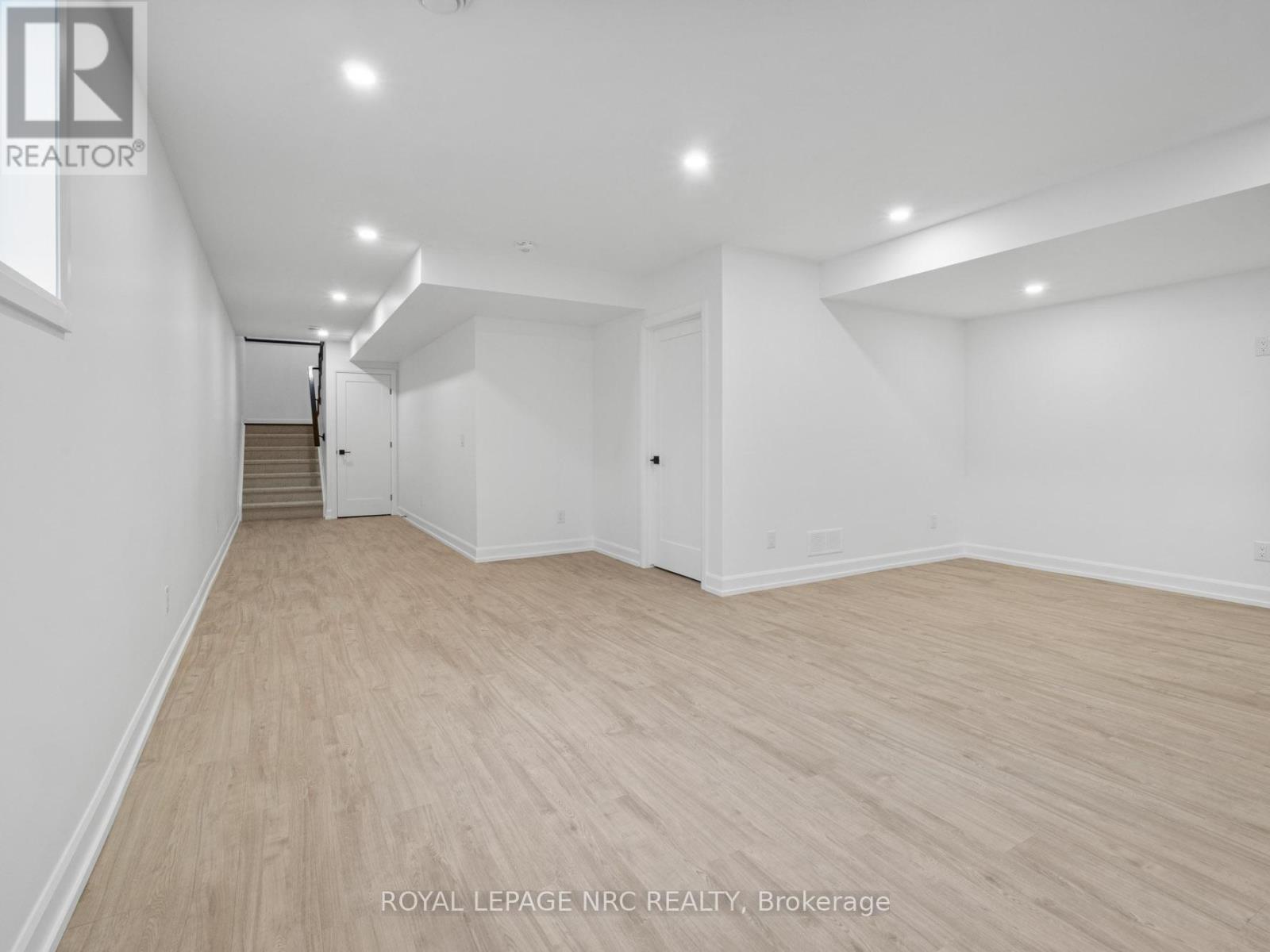 












200 KLAGER AVENUE

,
Pelham (Fonthill),




Ontario
L0S1E6

