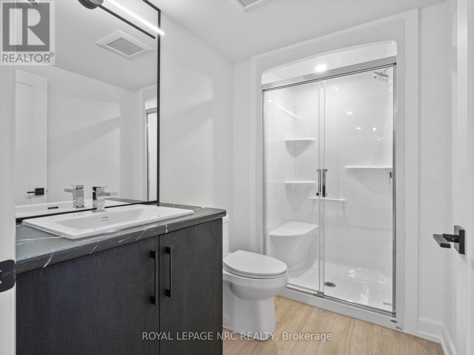 












200 KLAGER AVENUE

,
Pelham (Fonthill),




Ontario
L0S1E6

