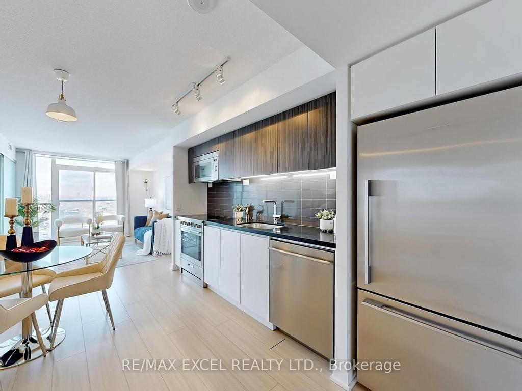 









85


Queens Wharf

Road, 3911,
Toronto,




ON
M5V 0J9

