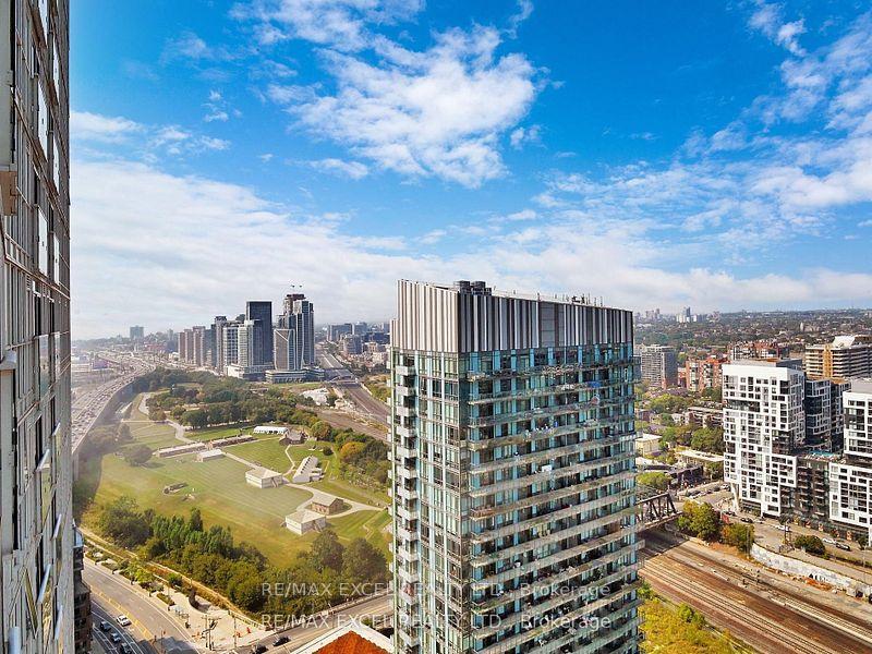 









85


Queens Wharf

Road, 3911,
Toronto,




ON
M5V 0J9

