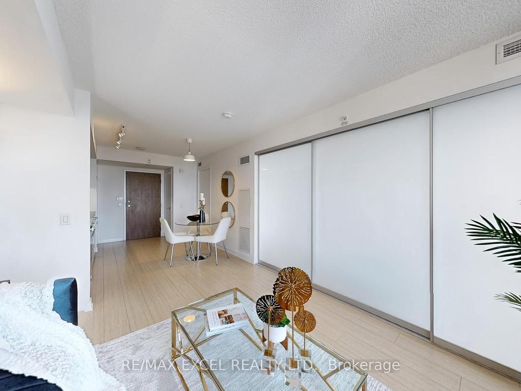 









85


Queens Wharf

Road, 3911,
Toronto,




ON
M5V 0J9

