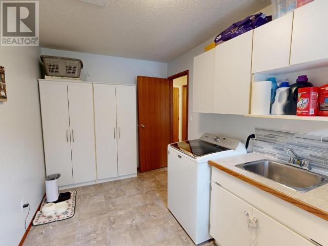 












3700 MACKENZIE AVE

,
Powell River,




British Columbia
