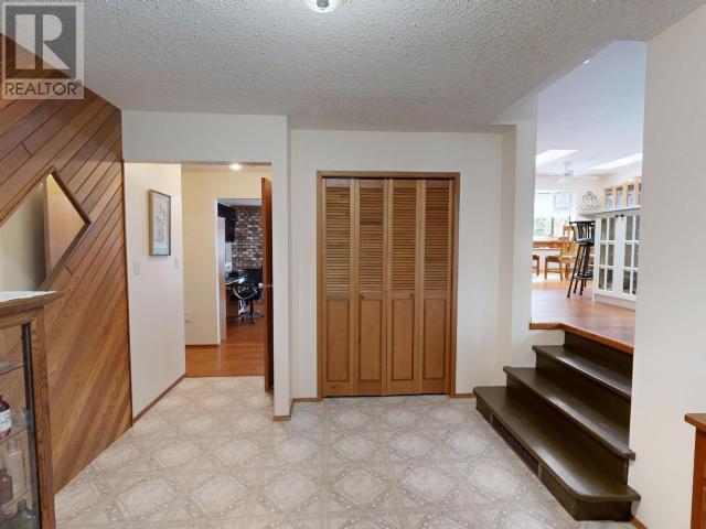












3700 MACKENZIE AVE

,
Powell River,




British Columbia
