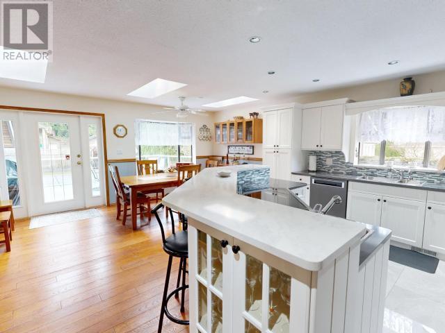 












3700 MACKENZIE AVE

,
Powell River,




British Columbia
