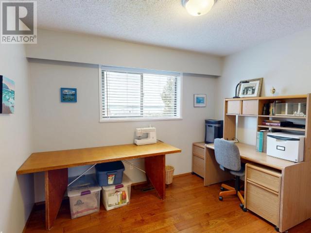 












3700 MACKENZIE AVE

,
Powell River,




British Columbia
