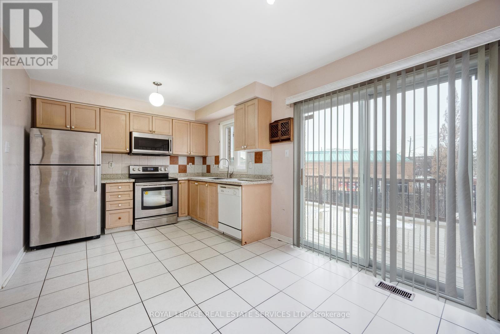 












245 TOUCHSTONE DRIVE

,
Toronto,




Ontario
M6M5J7

