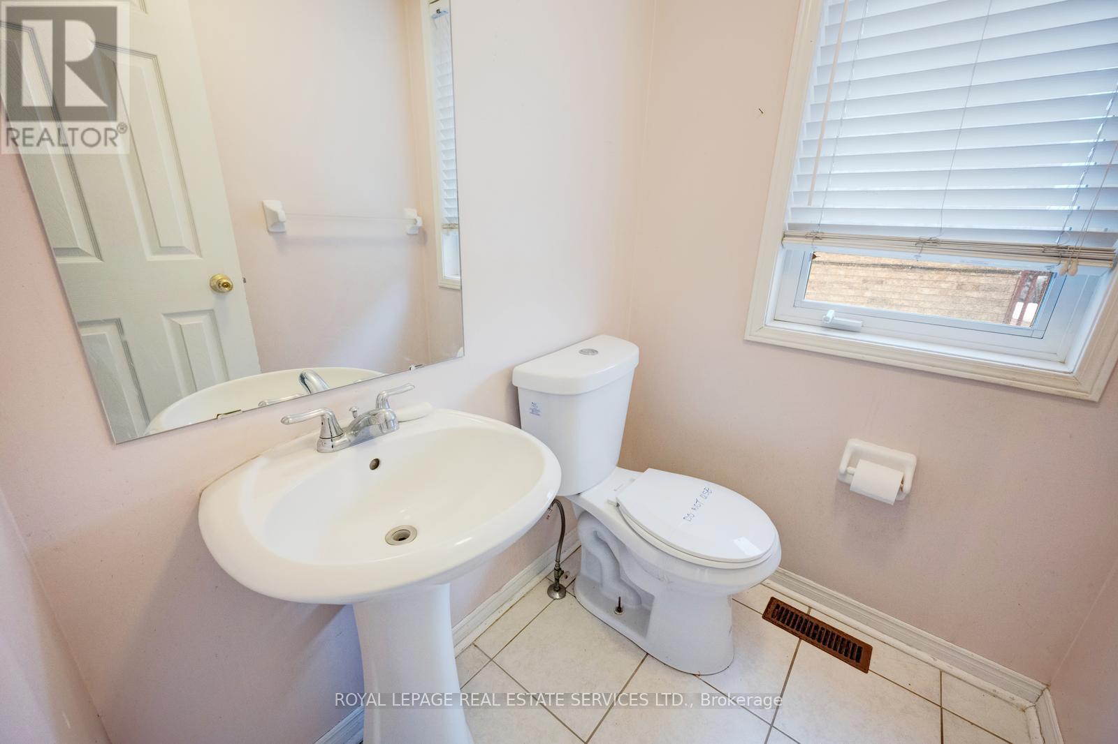 












245 TOUCHSTONE DRIVE

,
Toronto,




Ontario
M6M5J7

