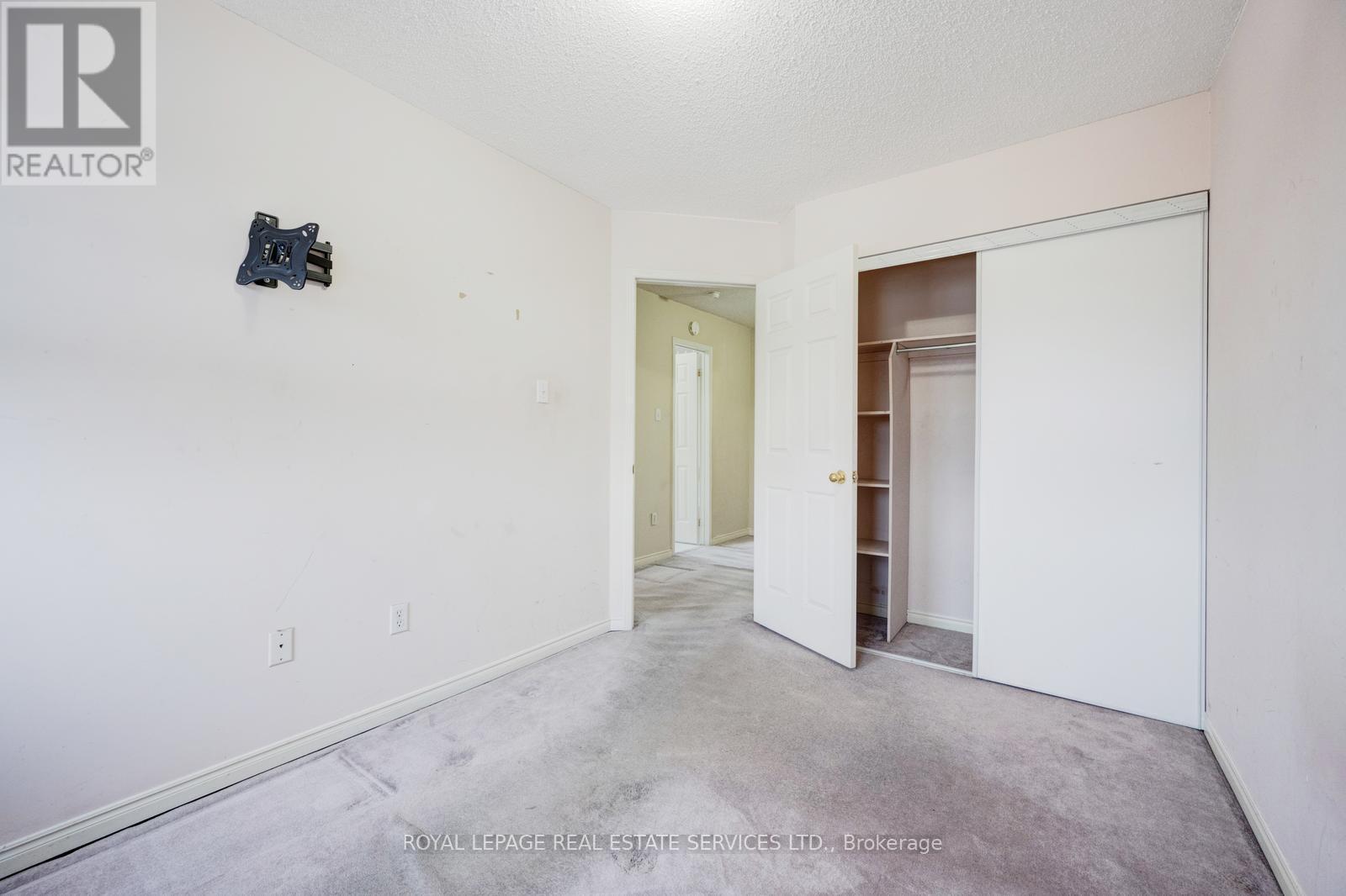 












245 TOUCHSTONE DRIVE

,
Toronto,




Ontario
M6M5J7

