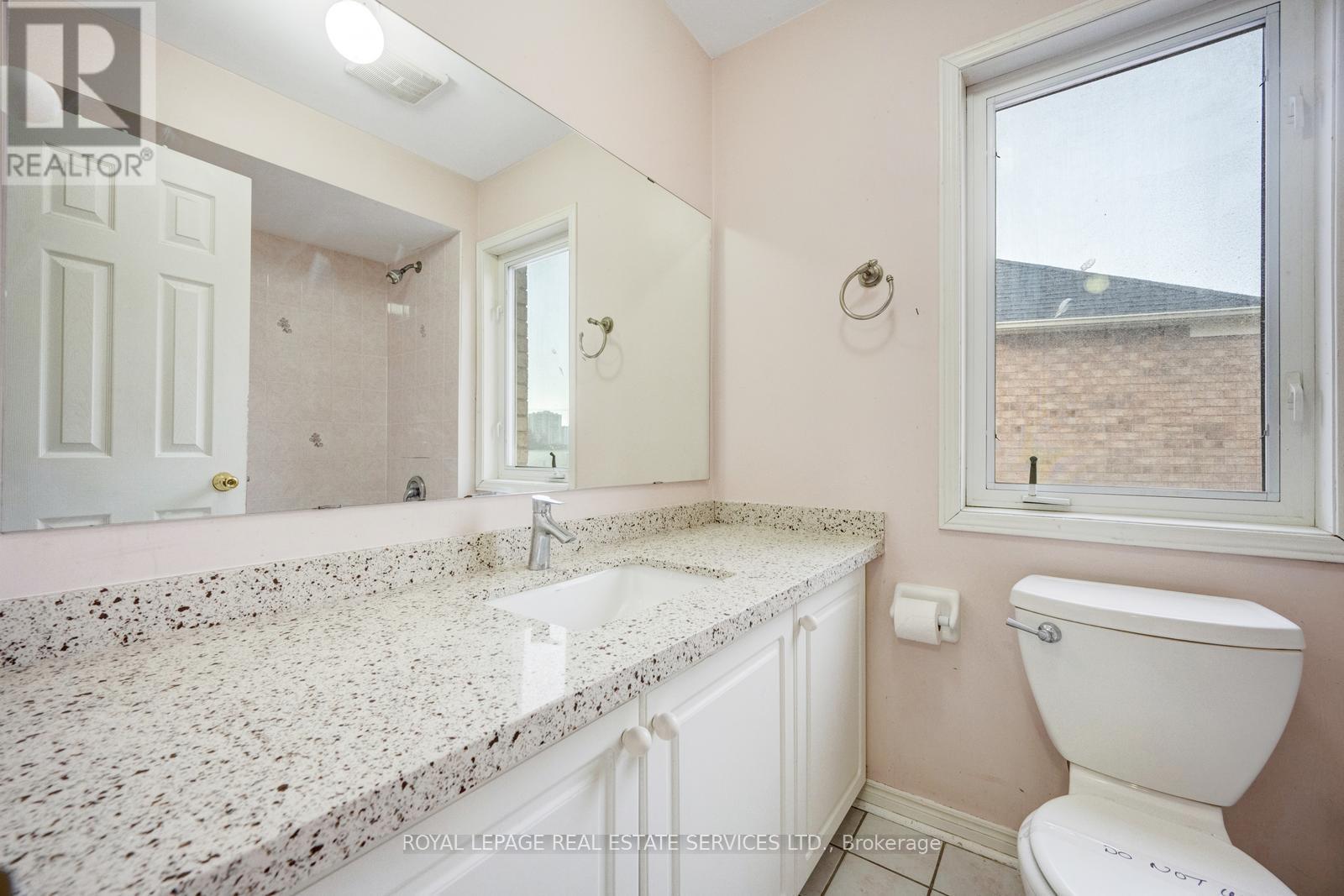 












245 TOUCHSTONE DRIVE

,
Toronto,




Ontario
M6M5J7

