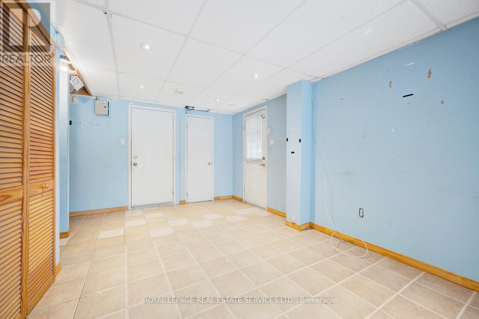 












245 TOUCHSTONE DRIVE

,
Toronto,




Ontario
M6M5J7

