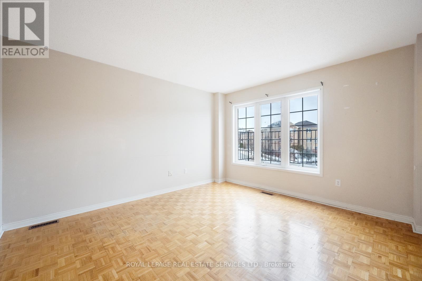 












245 TOUCHSTONE DRIVE

,
Toronto,




Ontario
M6M5J7

