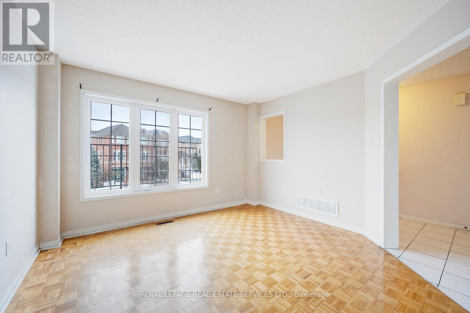 












245 TOUCHSTONE DRIVE

,
Toronto,




Ontario
M6M5J7

