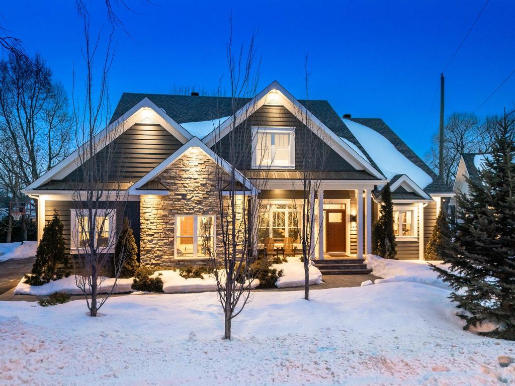 









137


Rue Forbin-Janson

,
Mont-Saint-Hilaire,




QC
J3H6L9

